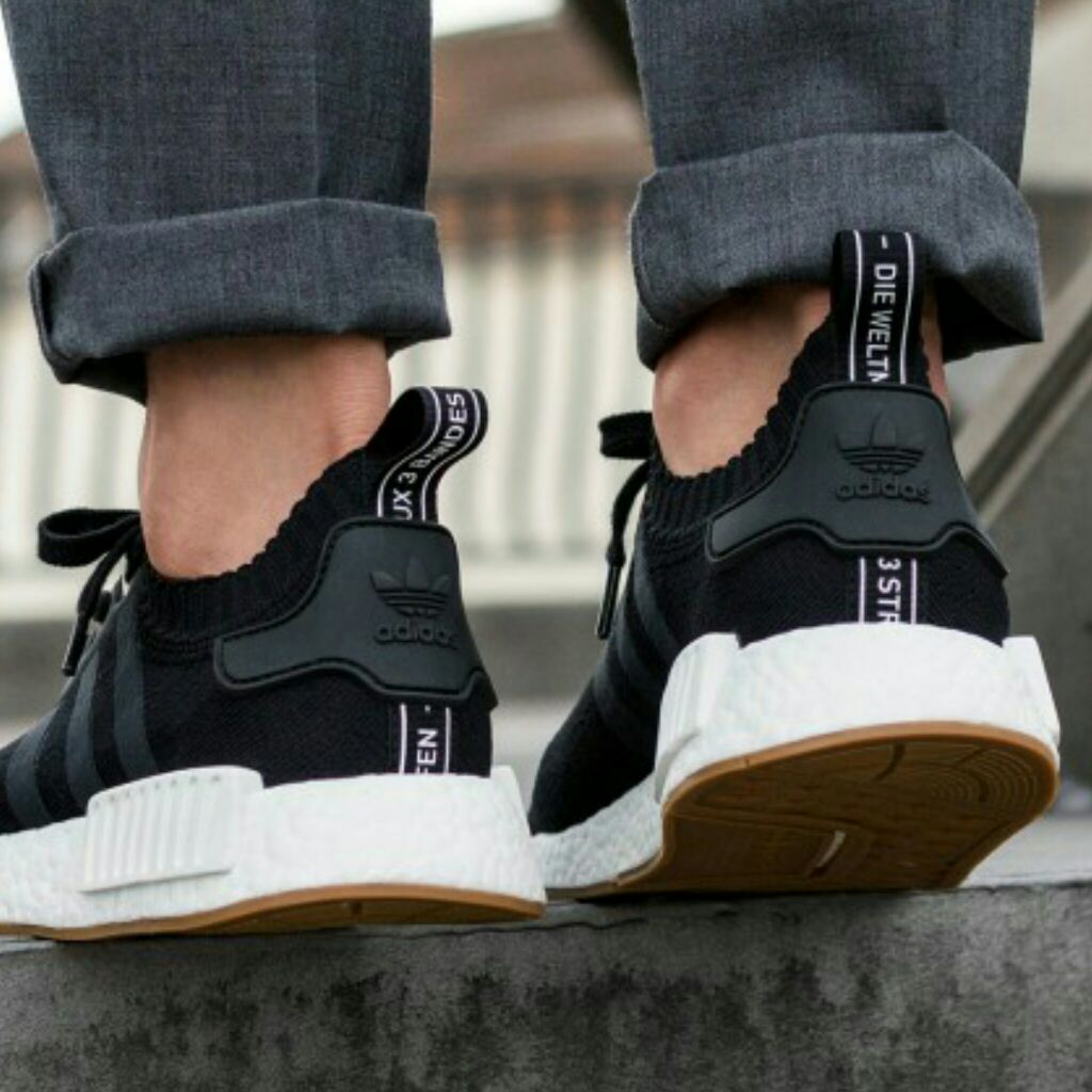 adidas nmd r1 gum