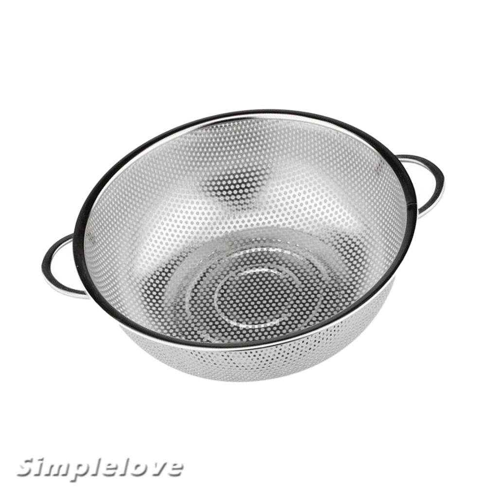 difference between a colander and a strainer