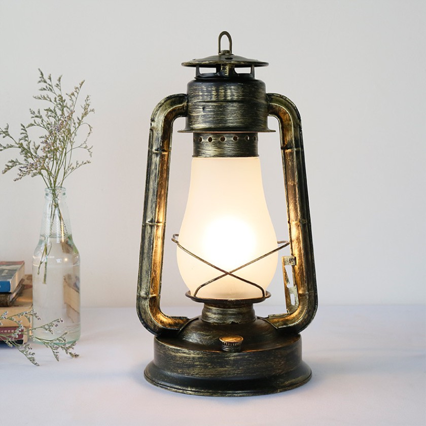horse lantern table lamp