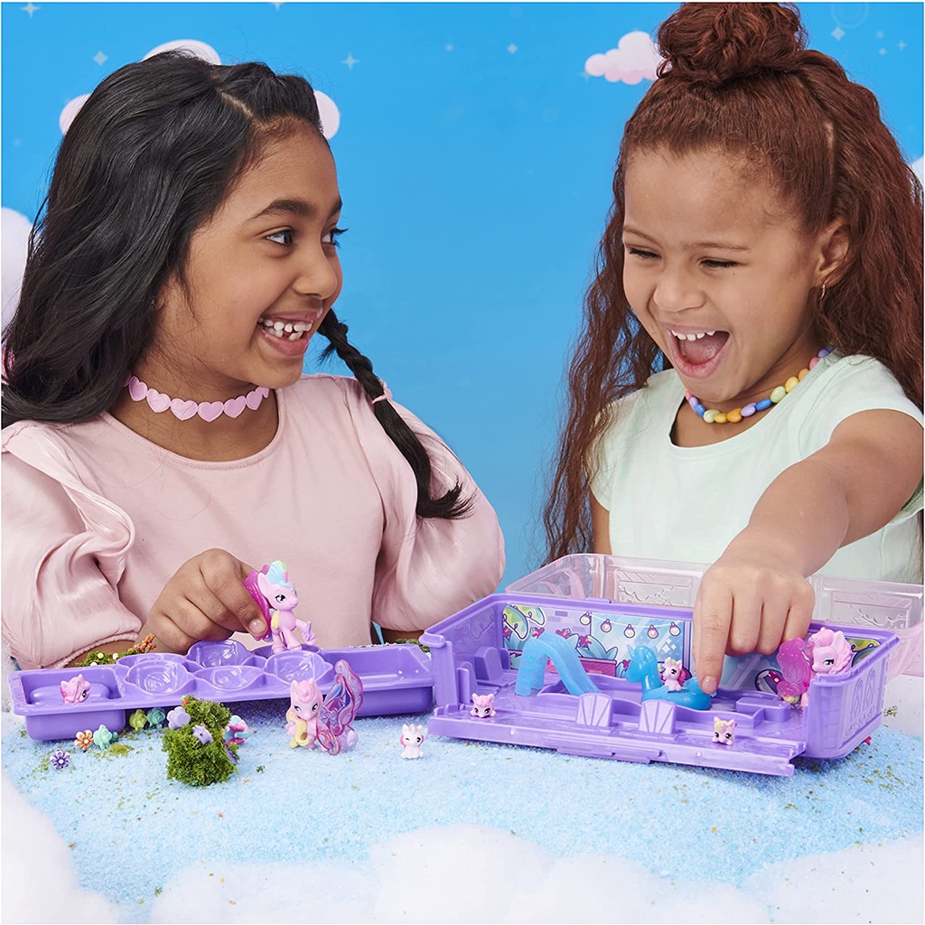 Hatchimals CollEGGtibles, Unicorn Family Carton with Surprise Playset