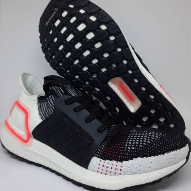ultraboost 19 box