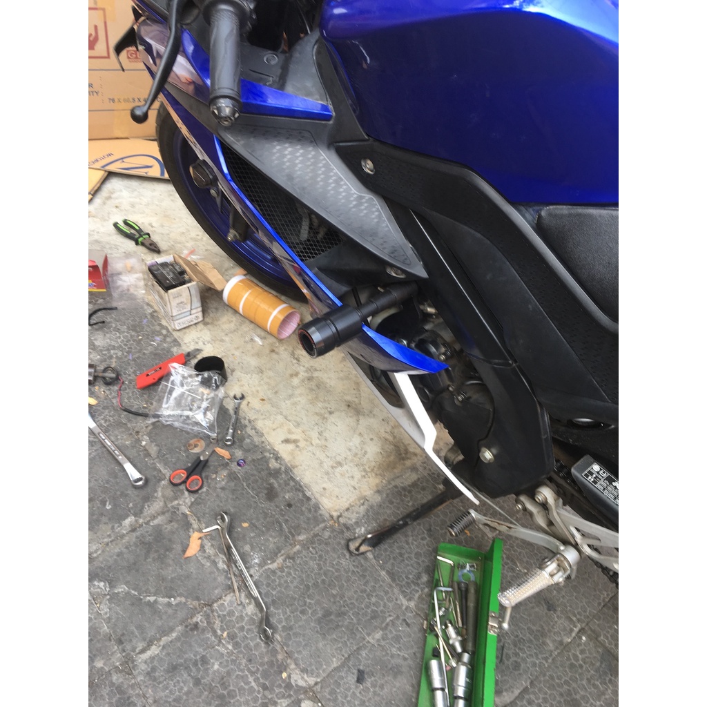 Frame slider Yamaha r15 V3 vvA frame slider r15 V3 vvA frame slider r15