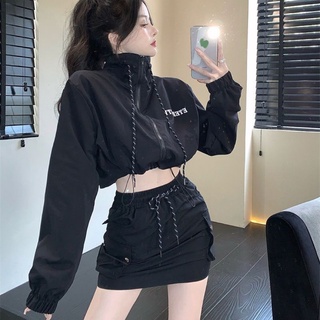 Autumn Women's Suit Hong Kong Style Hot Girl Coat Black Short Jacket Jacket+Overalls Skirt Sexy Two-Piece Fashion Clothing * TIMO Ready Stock