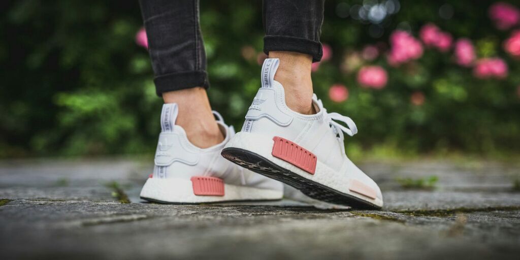 adidas nmd r1 rose