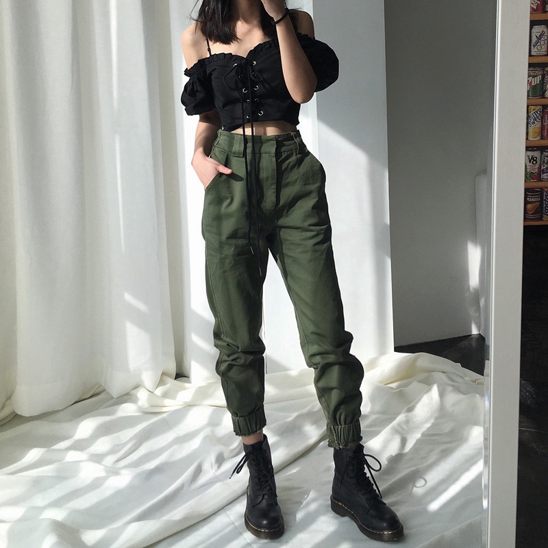 baggy camo pants outfit