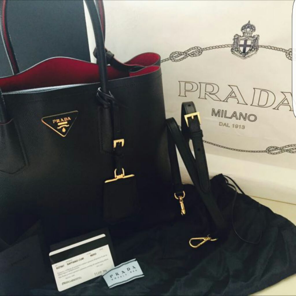 prada bags europe