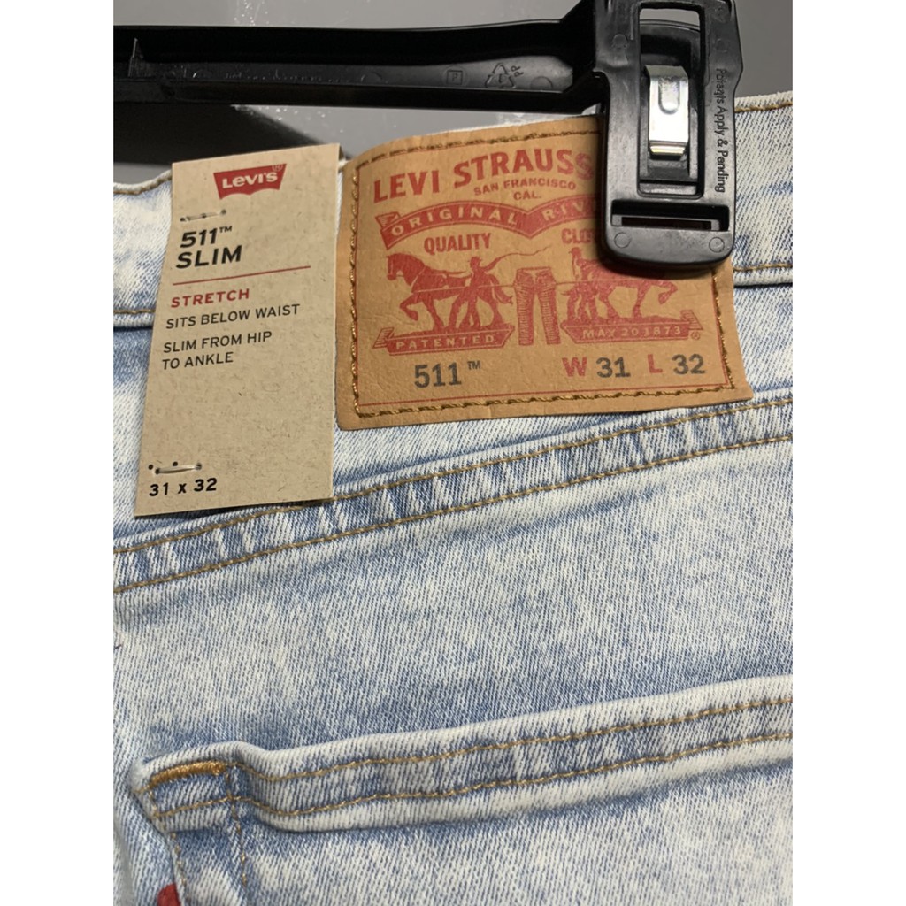 beige levis jeans 511