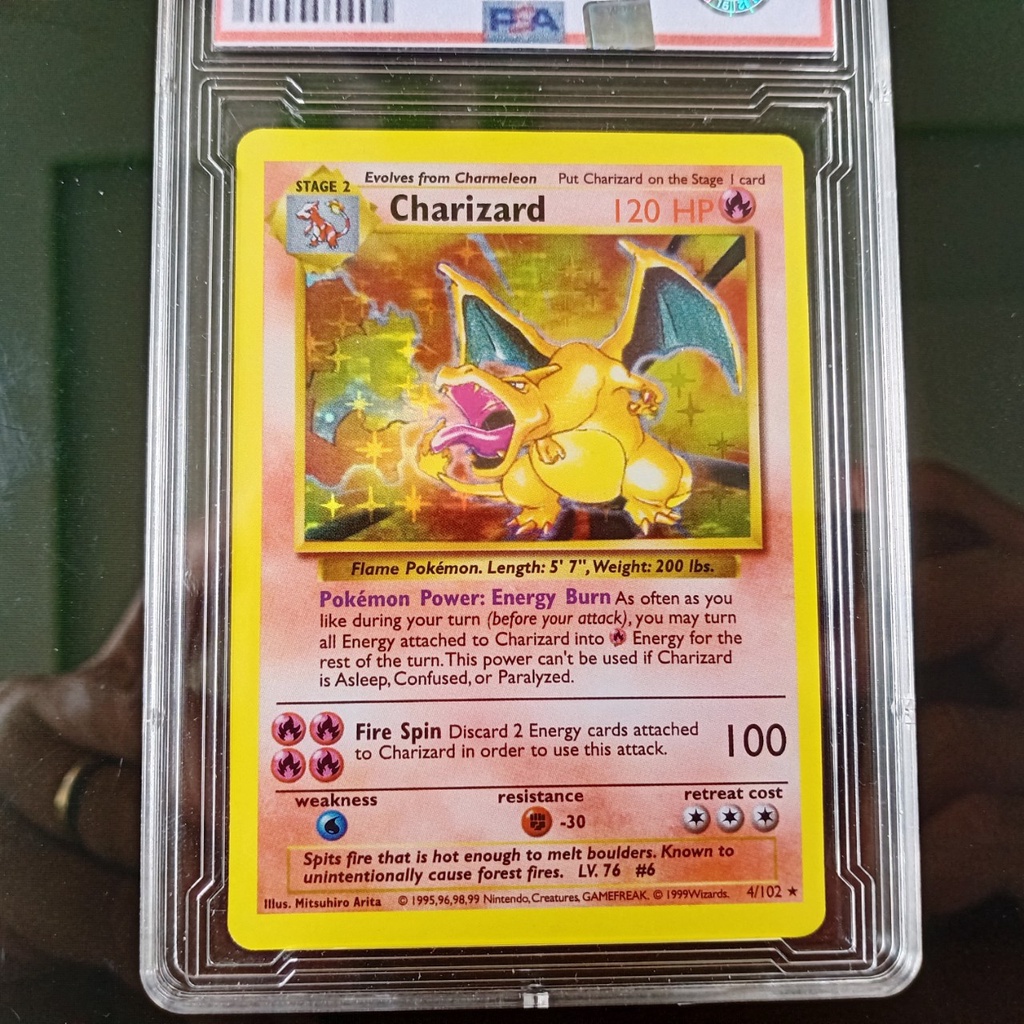 Card Pokemon Game nintendo 1995 Charizard 4 102 - fire dinosaur