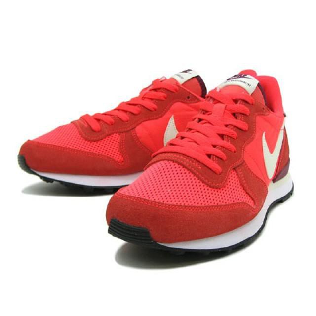 nike internationalist singapore