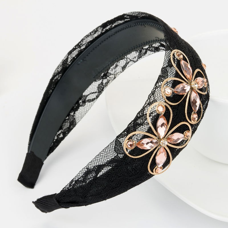 ❦✶Han edition hair hairpin antiskid lace hair band wide sideband tooth  pressure hair head band with diamond tiara headdr | Shopee Singapore