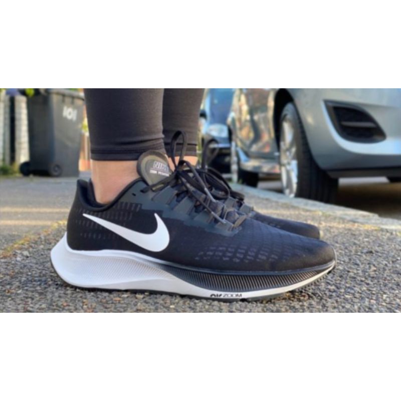 zoom pegasus black