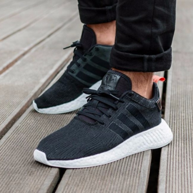 nmd r2 black future harvest