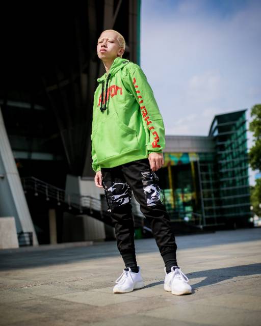 bg