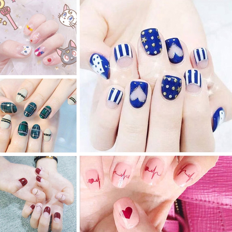 Nail sticker 3D là một xu hướng đang được rất nhiều người yêu thích hiện nay. Hình ảnh về chúng càng khiến bạn phải trầm trồ hơn khi chúng được thiết kế với tất cả sự phối hợp màu sắc và chi tiết vô cùng tinh xảo. Hãy thử trang trí móng tay của mình bằng những nail sticker 3D đẹp mê ly này nhé!