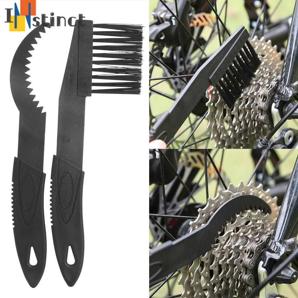 brush to clean bike chain