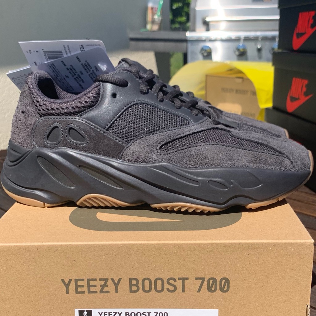 yeezy charcoal black