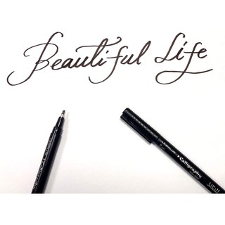 hand lettering with pen