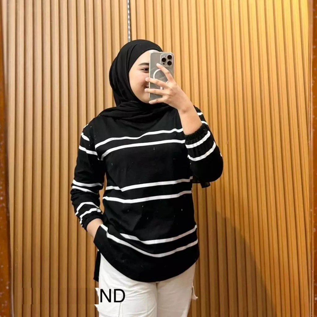 Sweater Rajut Wanita Fresti Korean Garis-Garis