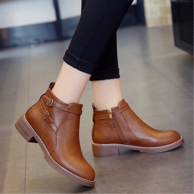 #559 Genuine Leather Fashion Zipper Boots with Belt