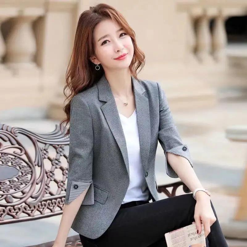 Women's Winter Coat Top Designer Women's New Jacket Casual Set Style Belt  Tight Chest Women's Slim Fit Fashion Sexy Short Coat Girls' Warm and
