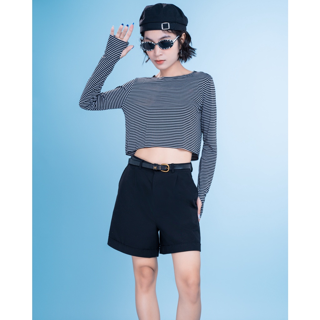 Áo croptop tay dài, tay áo xỏ ngón cái