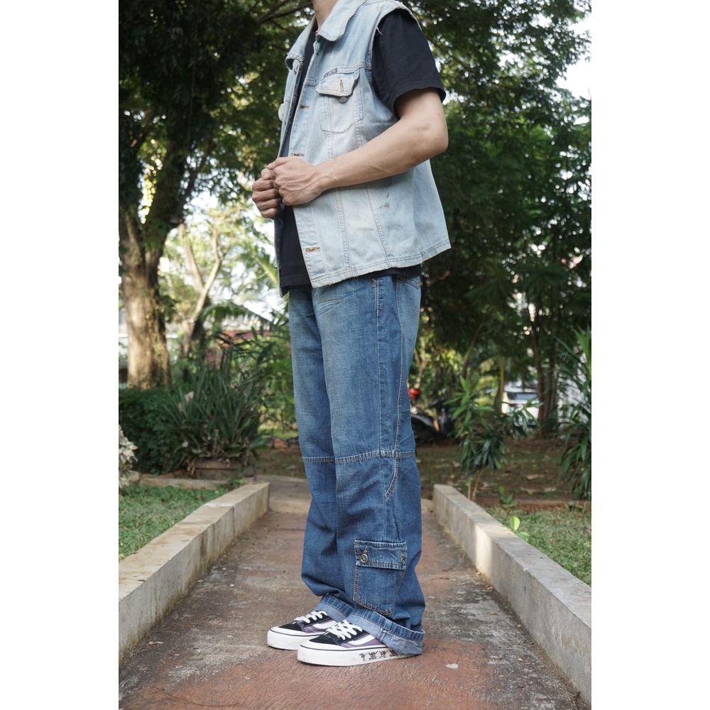 bg