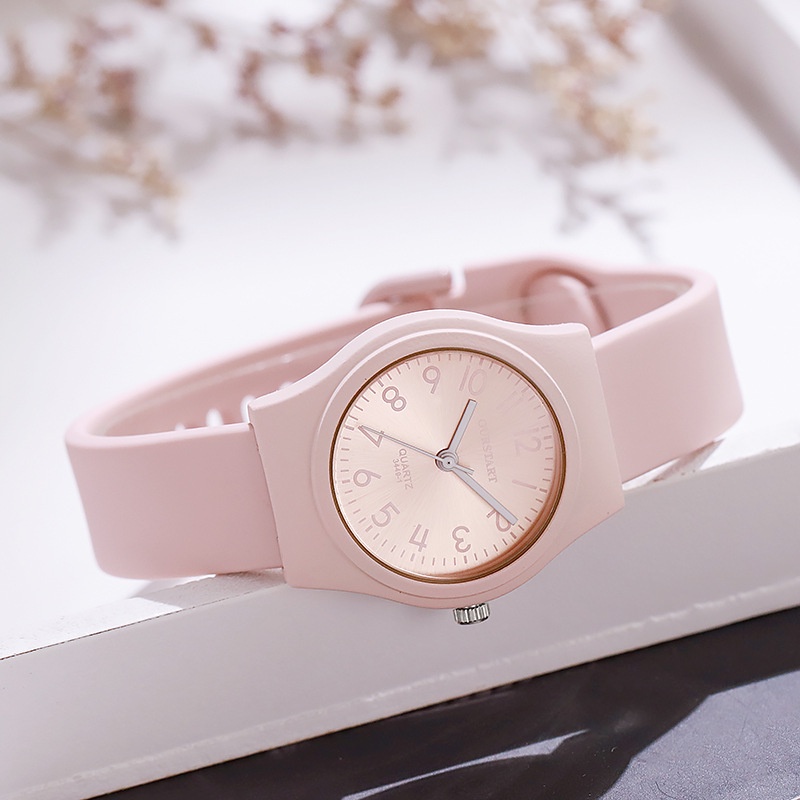 Simple and casual small fresh candy-colored watch fashion digital silicone Shi Ying ladies watch