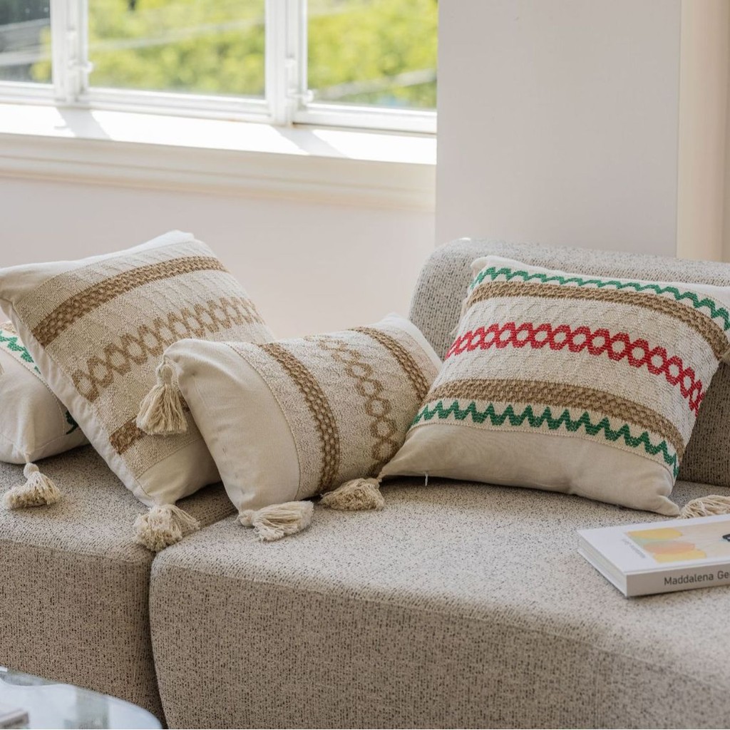Boho Throw Pillow Covers Decorative Throw Pillows for Couch, Pillows Cover with Tassels for Modern F