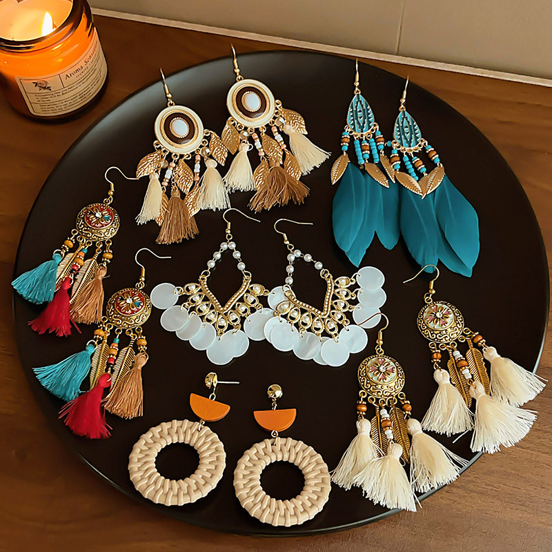 Retro Feather Tassel Earrings Bohemian New Style Ladies Ear Hooks