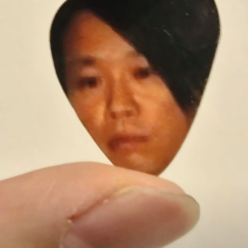 bg