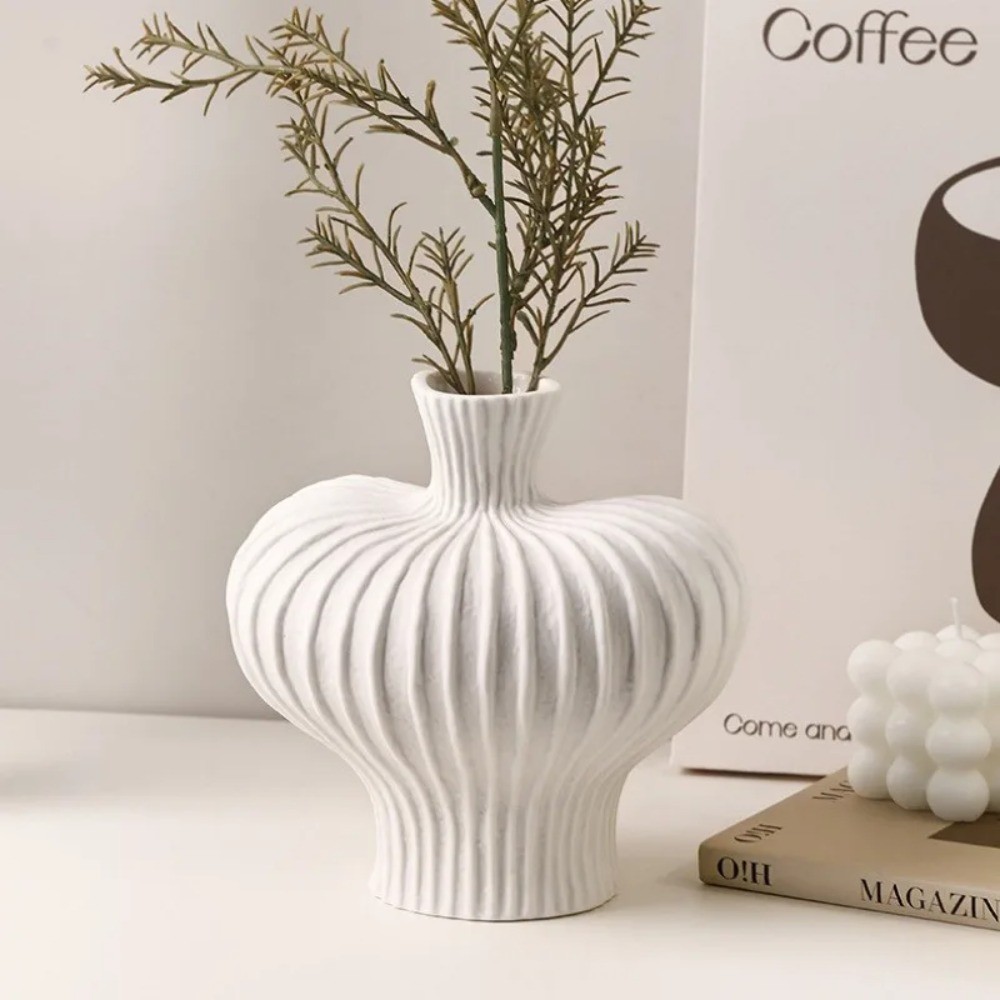 Nordic Modern Artistic Imitation Ceramic Plastic Vase Tabletop Center Decoration Dried Flower Retro