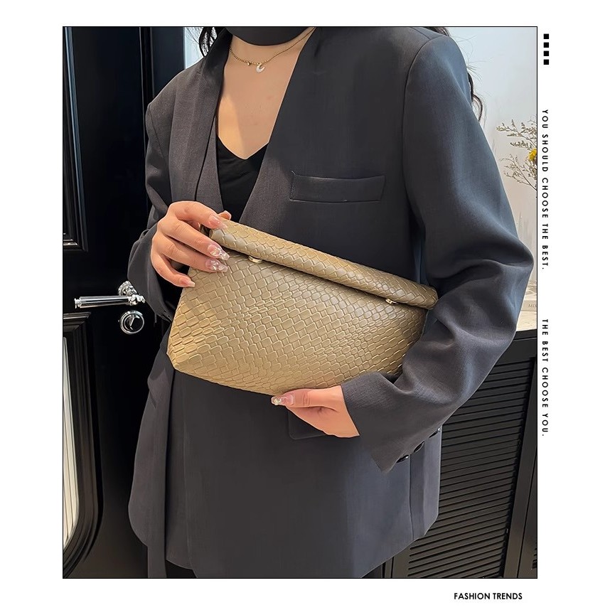 ONE Solid color casual carry-on clutch bag, simple rolled edge change envelope bag fashion#S2069