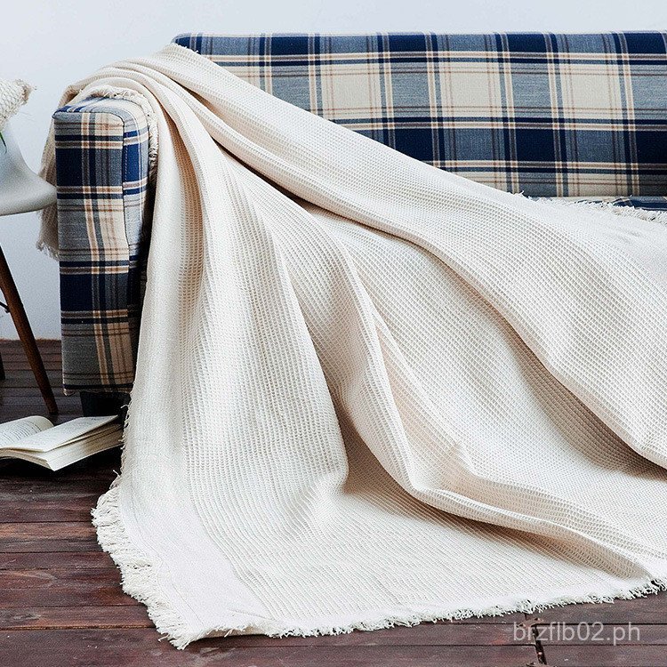 Single geometric sofa throw with tassels, pure cotton thread blanket, sofa cover in Nordic and Medi