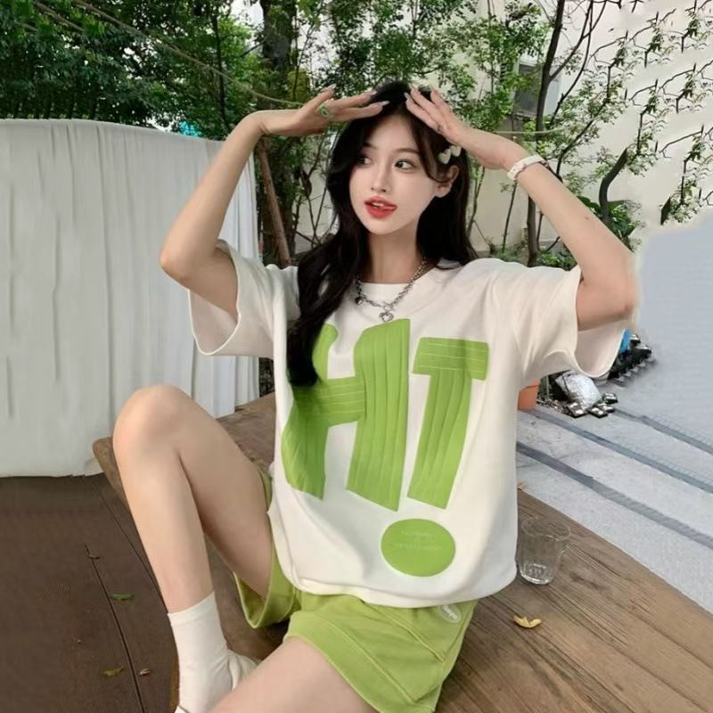 COD T-Shirt Wanita Korean Lazy Style - Kaos Sablon Huruf Minimalis Edisi 2025