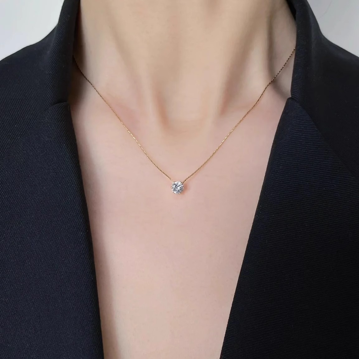 Women's Gold Single Diamond Choker Necklace, Minimalist Design 1 Piece, Hypoallergenic No-Fade
