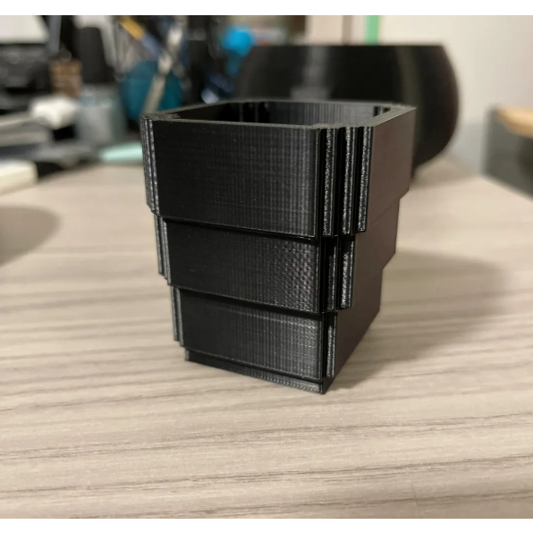 Xô Bucket trong game Minecraft. Chậu cây, trang trí để bàn, ống cắm bút