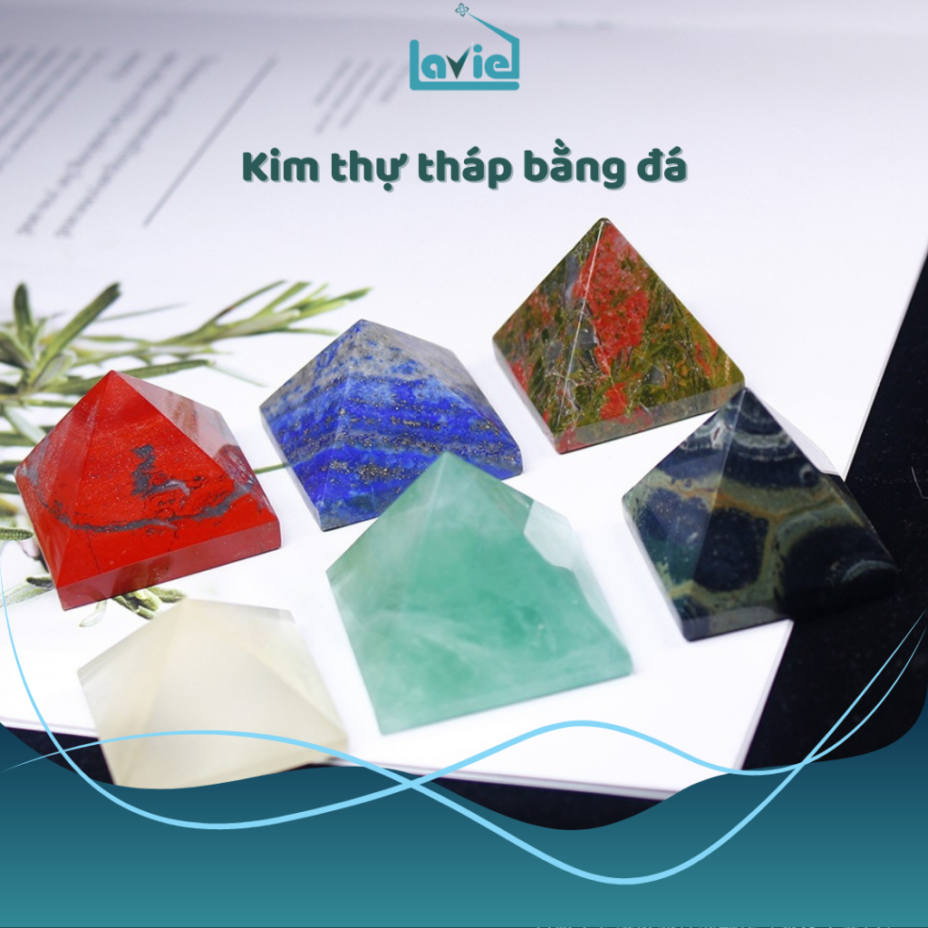 Kim tự tháp bằng đá thu hút, hội tụ năng lượng