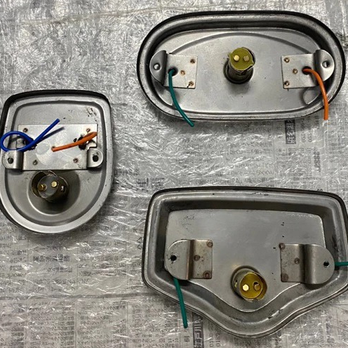 Đế đèn hậu xe cub 67_78_81 các đời bằng inox