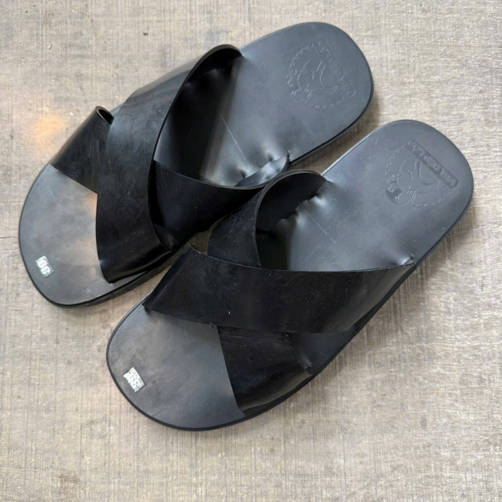 Dép cao su 2 quai chéo lốp máy bay, dép Bác Hồ thương hiệu VUA DÉP LỐP Phạm Quang Xuân