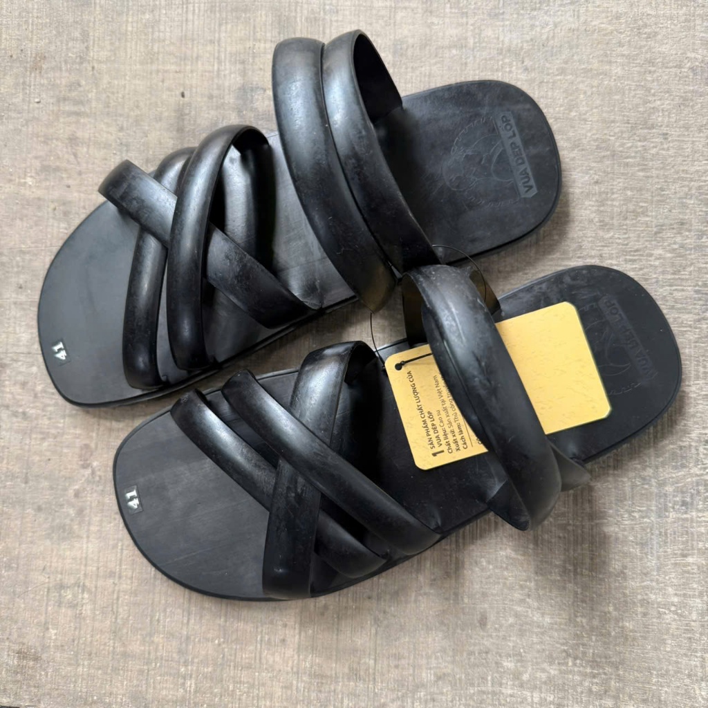 Dép 5 quai máy bay thủ công, thương hiệu Vua Dép Lốp Phạm Quang Xuân, chính hãng, có bảo hành, sẵn