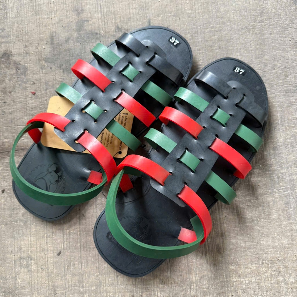 Dép cao su kiểu dép rọ nhiều quai thương hiệu Vua Dép Lốp trẻ trung tiện dụng siêu bền, bảo hành