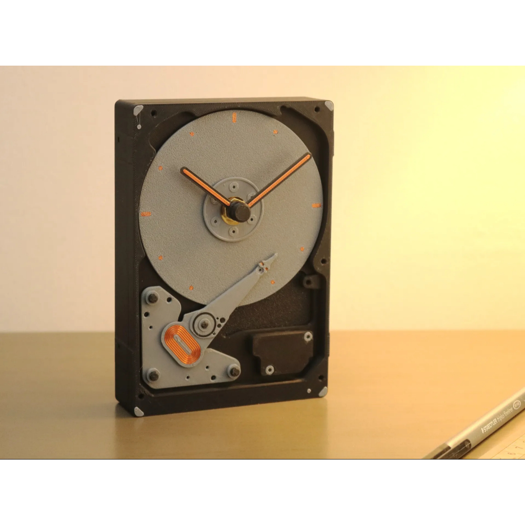 Đồng hồ để bàn Ổ cứng HDD trang trí để bàn