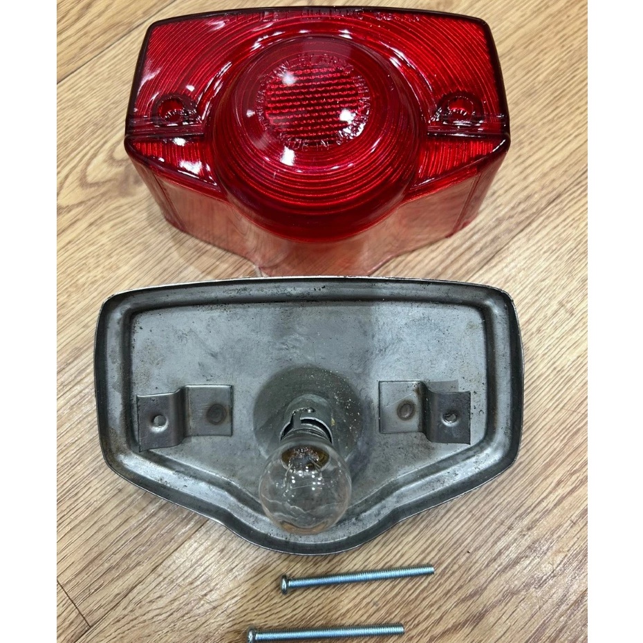 Đèn hậu xe cub 78/70, 81/70, cd ( đế inox, chụp dày đẹp )