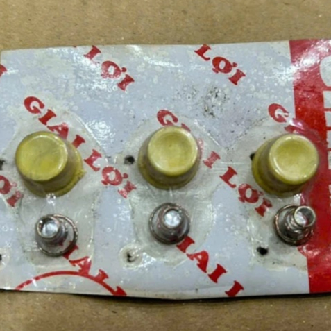 NÚT CÔNG TẮC ĐỀ__CÒI XE CUB 81_82_DD GIÁ 1 NÚT