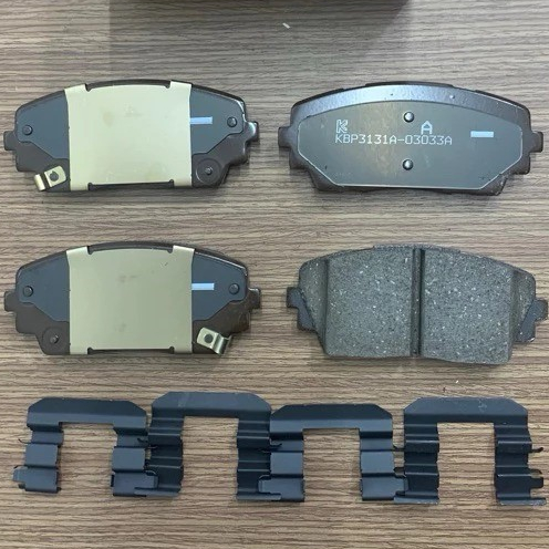 Má phanh trước xe Kia Morning (2005-2019) xịn chính hãng Mobis. 581011YA00, 581011YA10