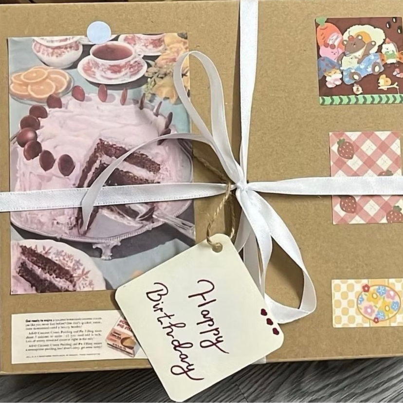 [DỊCH VỤ GÓI QUÀ TẶNG CHO KHÁCH KHI MUA HÀNG BÊN SHOP]TRANG TRÍ HỘP QUÀ+THIỆP(HOẢ TỐC HỒ CHÍ MINH)